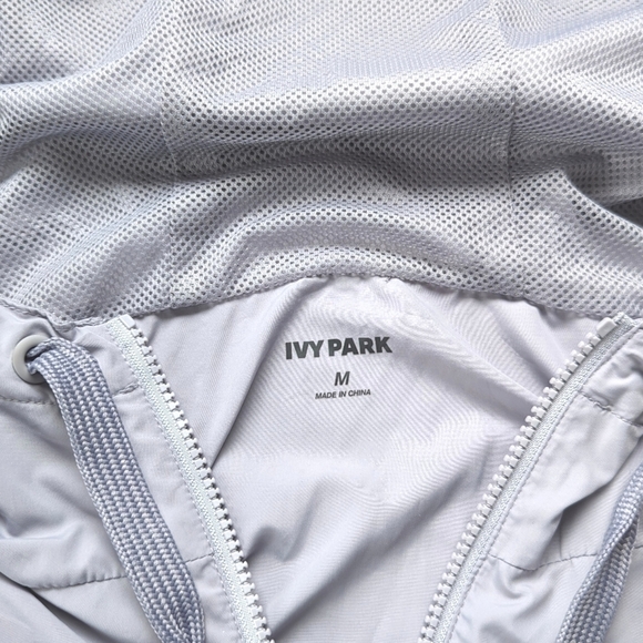 Ivy Park Perforated Hooded Pull Over with Banded Hem in Purple & Pink Sz Medium - Picture 10 of 14